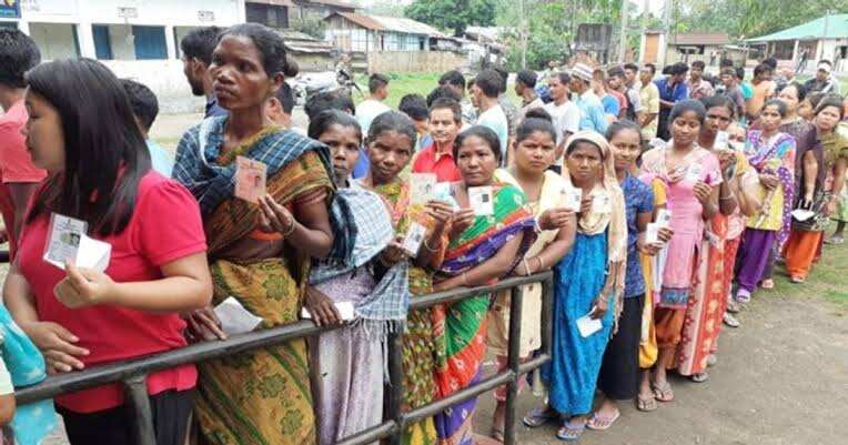 कोरोना काल के बीच बंगाल में 6वें चरण की वोटिंग जारी