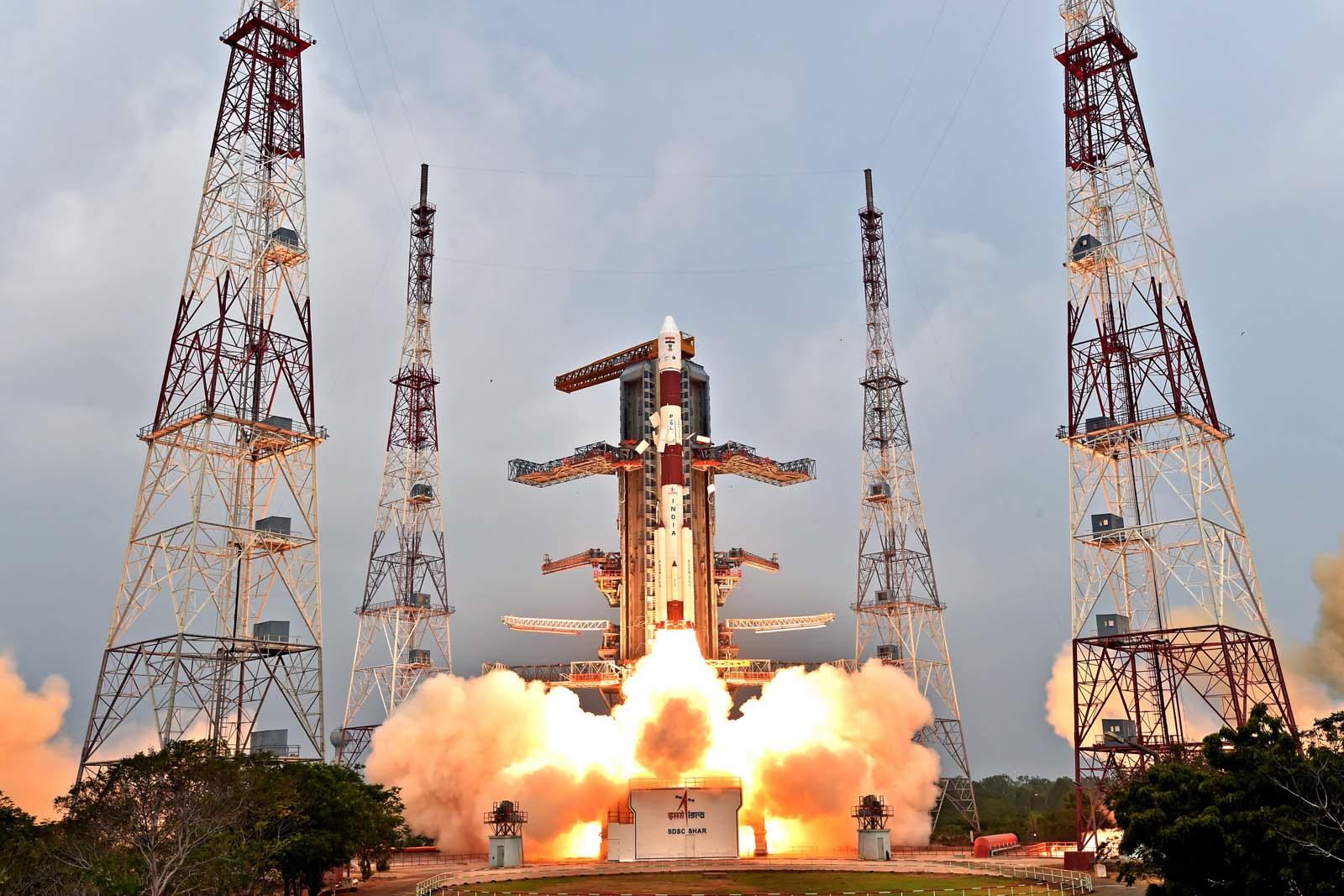 इसरो ने ऐलान कियाChandrayaan-2 की लॉन्चिंग की डेट, सभी तकनीकी खामियां सुधारी गईं!