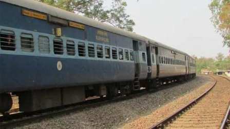 भारतीय रेलवे ने 5 अप्रैल से 71 अनारक्षित ट्रेनें चलाने का किया ऐलान
