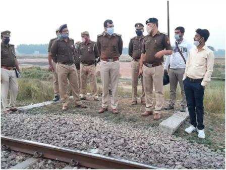 बिहार के औरंगाबाद में रेलवे ट्रैक पर मिला 2 युवकों का शव, मचा हड़कंप