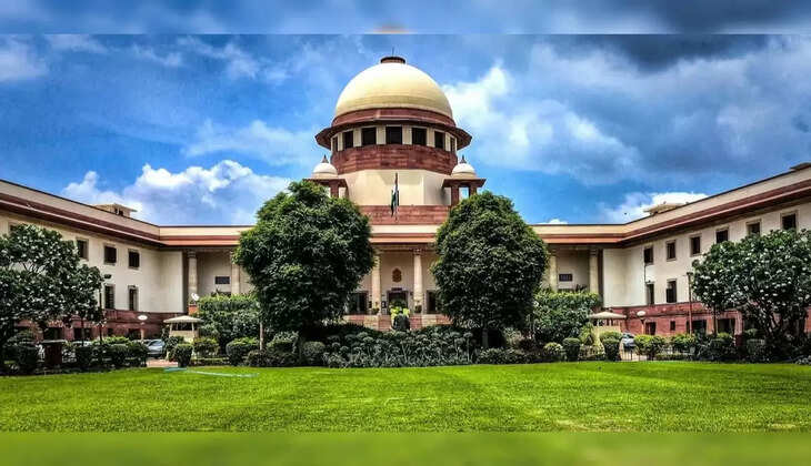 हाईकोर्ट की सिफारिश से नाराज़ सात जिला जज पहुंचे सुप्रीम कोर्ट, पदावनति के फैसले को दी चुनौती