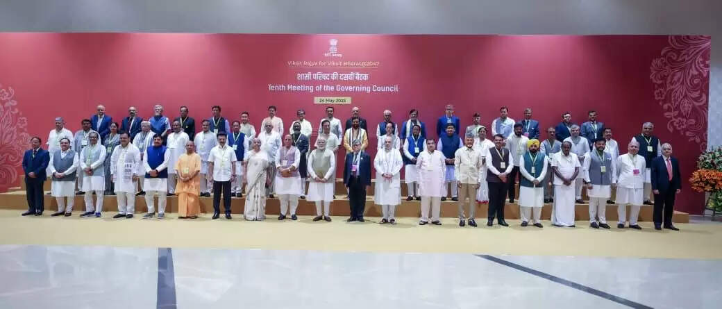 नीति आयोग की बैठक में सीएम हेमंत सोरेन ने राज्य के मुद्दों को प्रमुखता से उठाया, कहा-विकसित भारत और विकसित राज्य की कड़ी में विकसित गांव को जोड़ना जरूरी