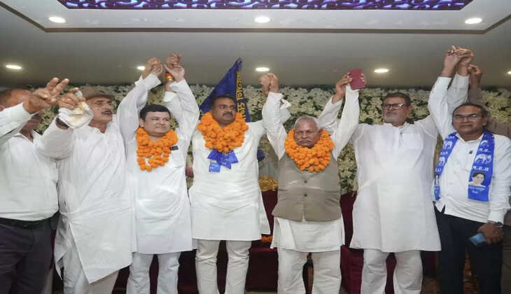 वजीरगंज में हर दल के नेता हुए एकजुट, बोले- विकास की राह पर चलेंगे चिंटू भइया के साथ