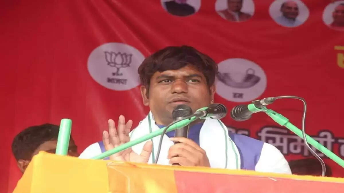 मंत्री मुकेश सहनी 