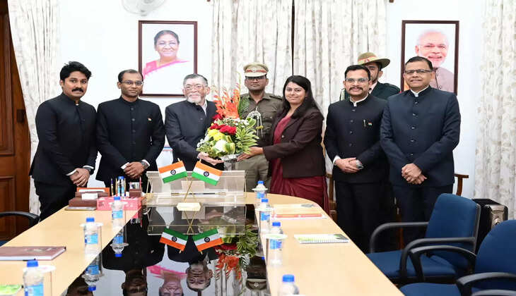 भारतीय वन सेवा के प्रशिक्षु अधिकारियों ने राज्यपाल से की मुलाक़ात 