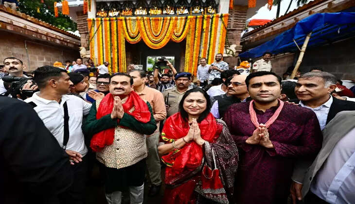 पुरी में श्रद्धा की राह पर नंगे पांव चले गौतम अडानी, महाप्रभु जगन्नाथ की रथयात्रा में दिखी सेवा और संकल्प की अद्भुत मिसाल