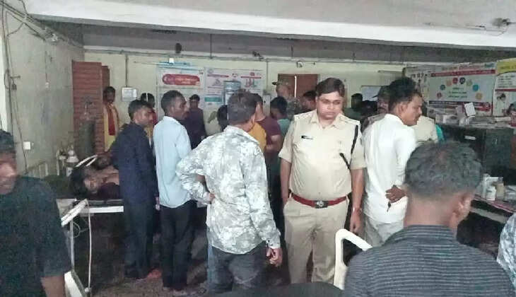 लातेहार : फुटबॉल मैच के दौरान वज्रपात की चपेट में आने से दो खिलाड़ियों की मौत, 11 घायल