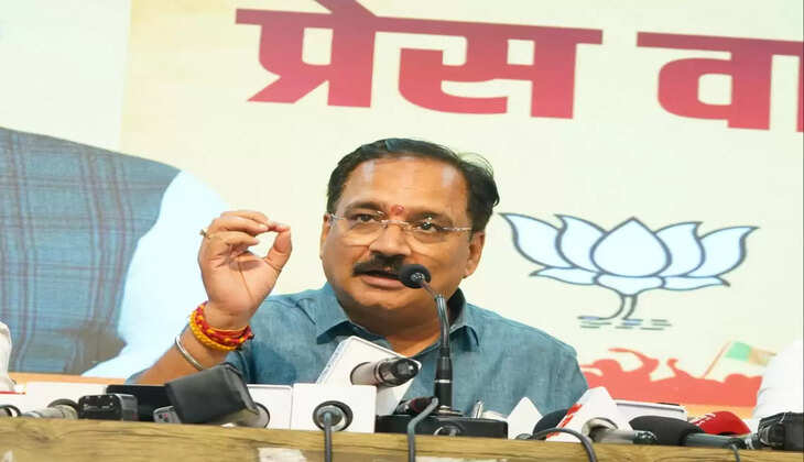 आतिशी शिक्षकों के मुद्दे को उठाकर 670 करोड़ रुपये के LNJP घोटाले से ध्यान भटकाने की कोशिश कर रही हैं : वीरेंद्र सचदेवा