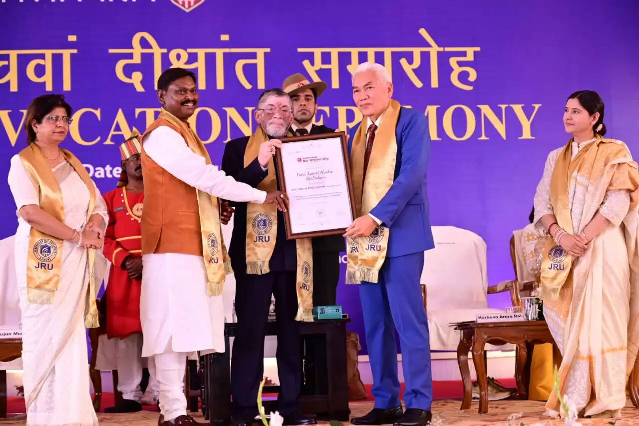 झारखंड राय विश्वविद्यालय के 5वें दीक्षांत समारोह में सम्मिलित हुये राज्यपाल, विद्यार्थियों को उज्ज्वल भविष्य की कामना की 
