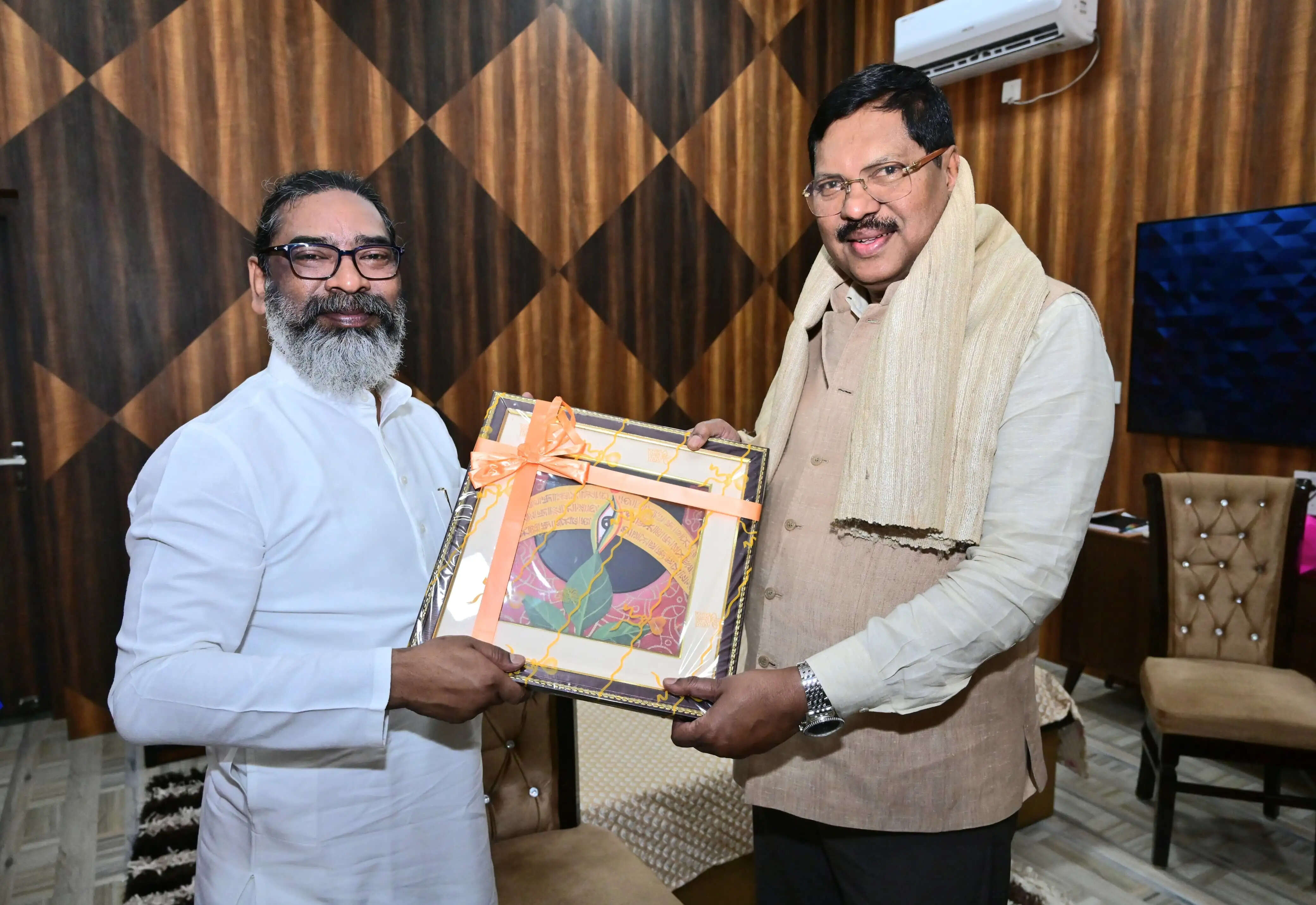 सुप्रीम कोर्ट के न्यायधीश भूषण रामकृष्ण गवई ने मुख्यमंत्री से की मुलाक़ात 