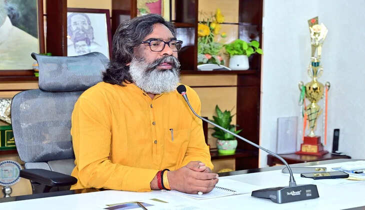 महागठबंधन की प्रचंड जीत के बाद हेमंत सोरेन ने याद दिलाई किताबों की अहमियत