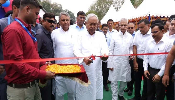 पटना : बिहार में हरित ऊर्जा की ओर एक और कदम, सीएम नीतीश कुमार ने बिक्रम लॉक कैनाल बैंक सौर परियोजना का किया उद्घाटन