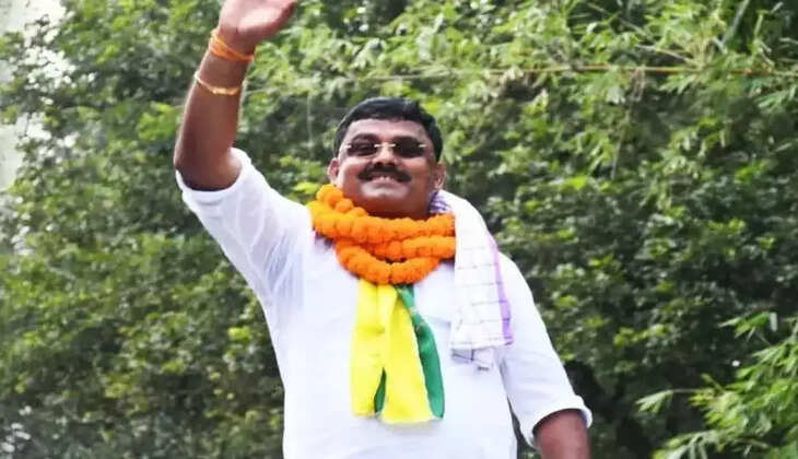 धनवार सीट से निर्दलीय प्रत्याशी निरंजन राय के पास है करोड़ो की संपत्ति, शपथ पत्र में हुआ खुलासा 