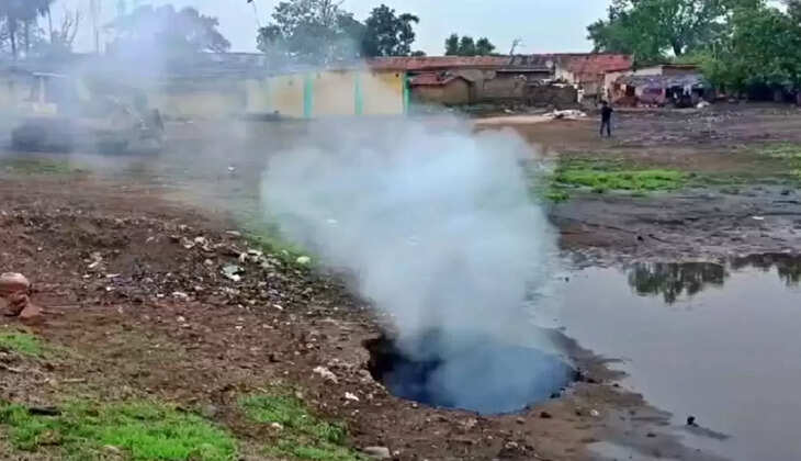 धनबाद में फिर धंसी धरती : जहरीली गैस का रिसाव, दहशत में ग्रामीण 