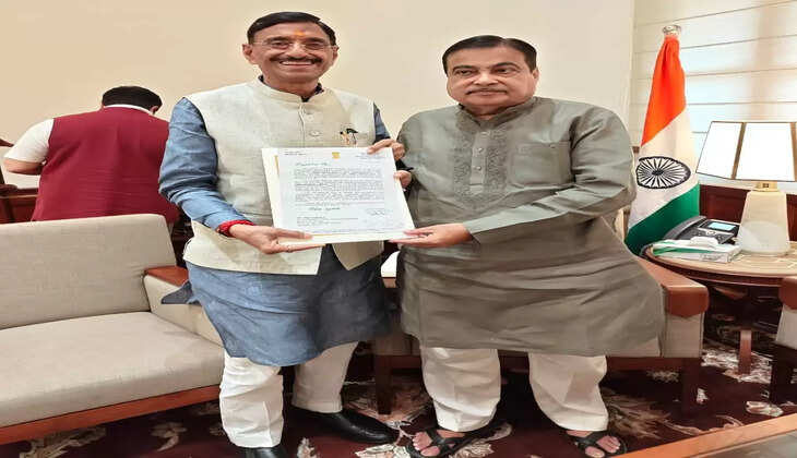 रांची से जमशेदपुर के बीच चलेंगी फ्लैश चार्जिंग बस, केंद्रीय मंत्री नितिन गडकरी से रक्षा राज्य मंत्री संजय सेठ ने की मुलाकात