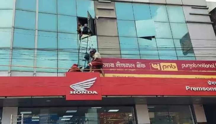 स्पा की आड़ में चल रहा था जिस्मफरोशी का धंधा, पुलिस को देख युवती ने बिल्डिंग से लगाई छलांग