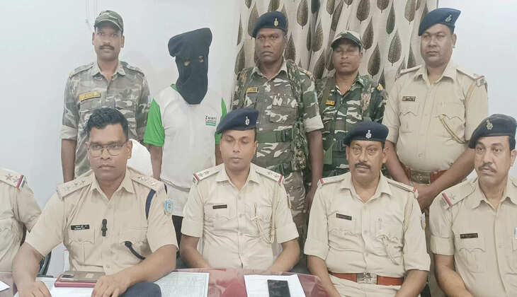 चाईबासा में हथियार तस्करी का पर्दाफाश, मुख्य आरोपी शंकर बिरुआ गिरफ्तार, देसी पिस्टल और कारतूस बरामद