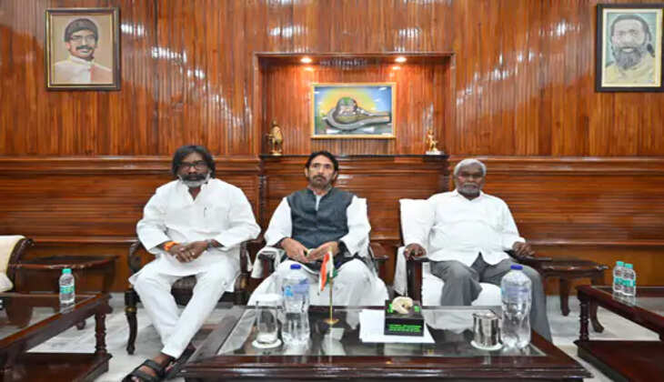 शाम तक बदल सकता है सियासी समीकरण, जानें 