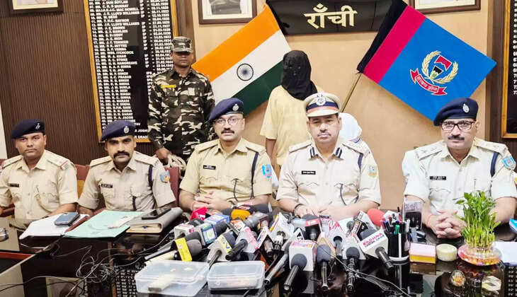 रांची पुलिस की सतर्कता से टली बड़ी वारदात, अवैध हथियार के साथ आरोपी गिरफ्तार