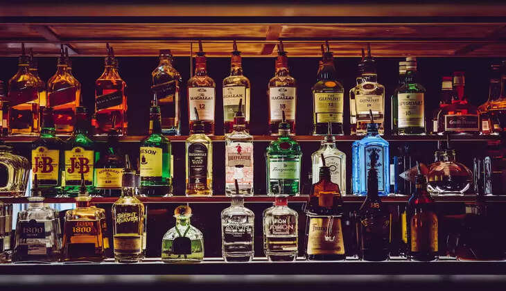 दुमका में शराब तस्करी का भंडाफोड़, प्याज की आड़ में बिहार भेजी जा रही थी बड़ी खेप