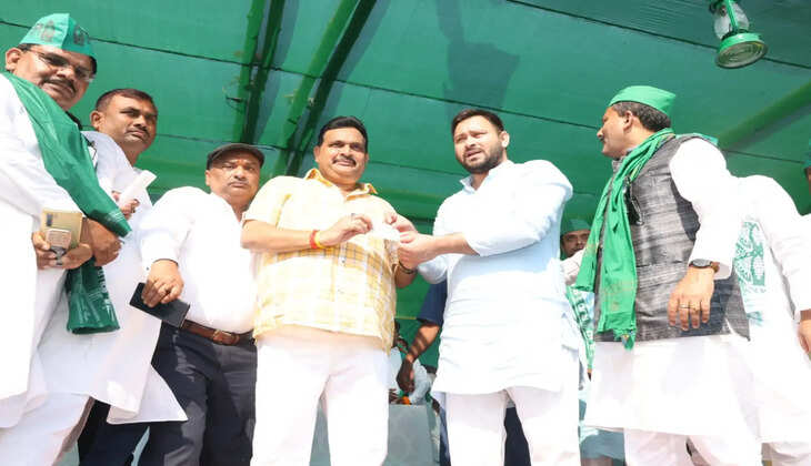 तेजस्वी यादव 