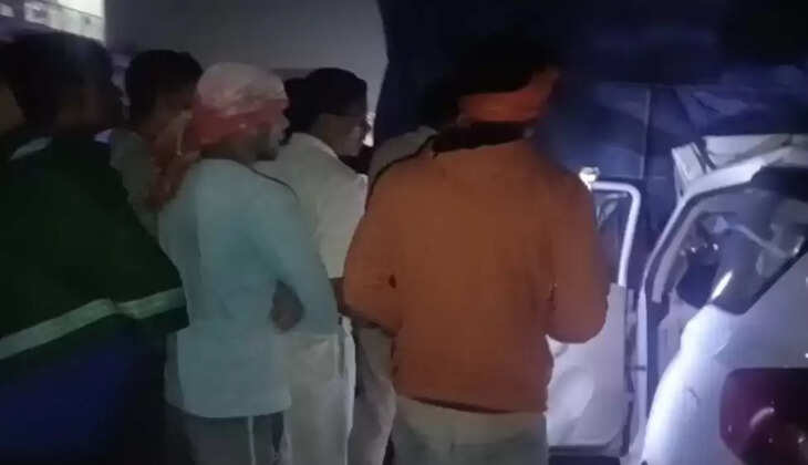 Bihar News: हाजीपुर में भीषण सड़क हादसा- एग्जिट पोल सर्वे टीम की कार खड़ी ट्रक से टकराई, तीन की मौत, चार घायल