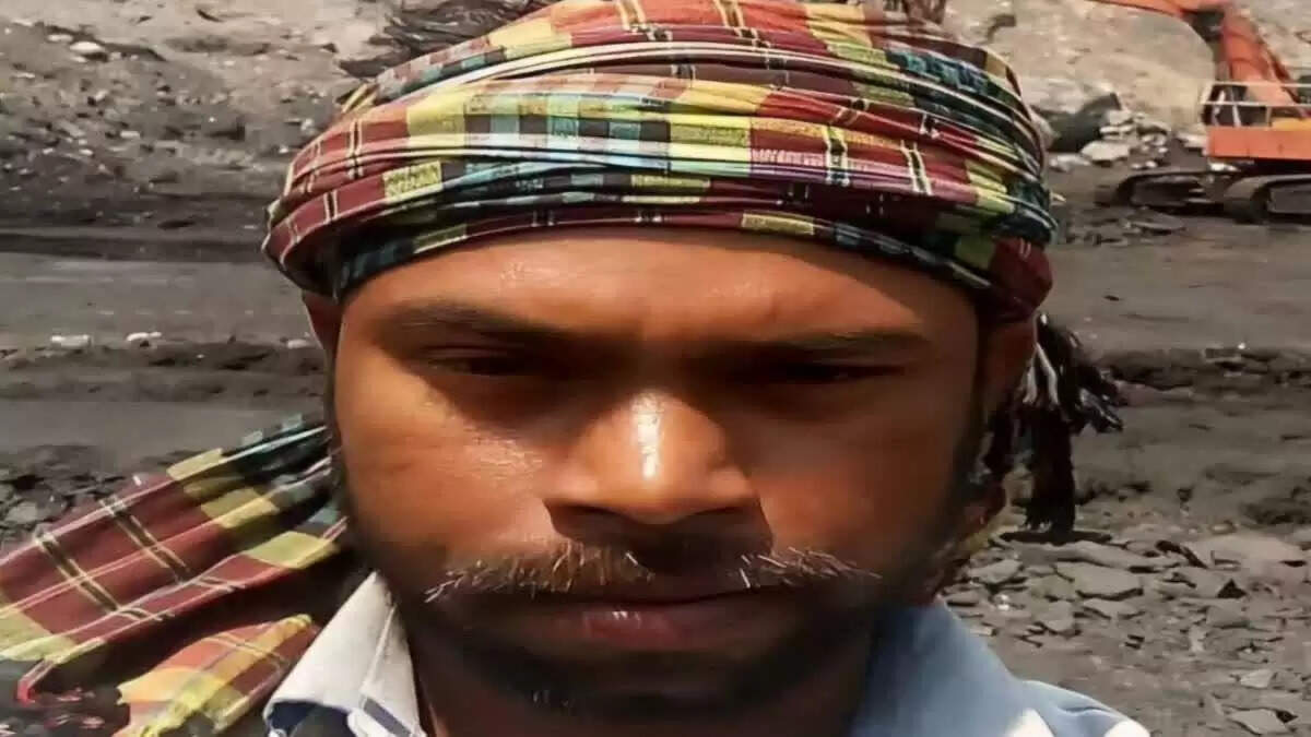 मजदूर रविंद्र महतो