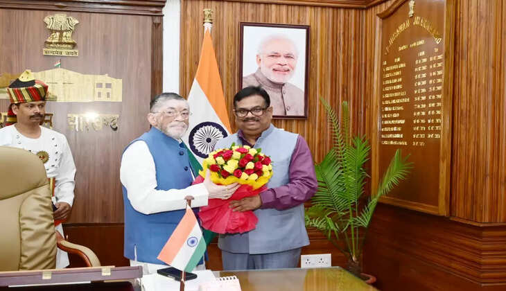 राज्यपाल से डॉ. श्यामा प्रसाद मुखर्जी विश्वविद्यालय के कुलपति और लघु उद्योग भारती का शिष्टमंडल ने की मुलाक़ात 