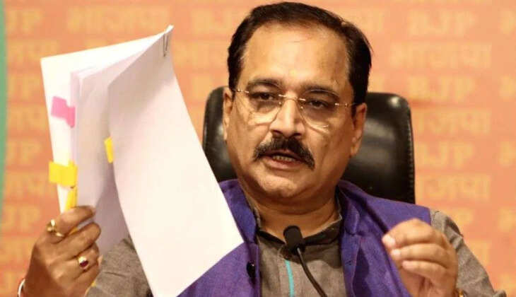 आज दिल्ली की सड़के बिहार में लालू यादव के जमाने की सड़कों की याद दिला रही हैं : वीरेन्द्र सचदेवा