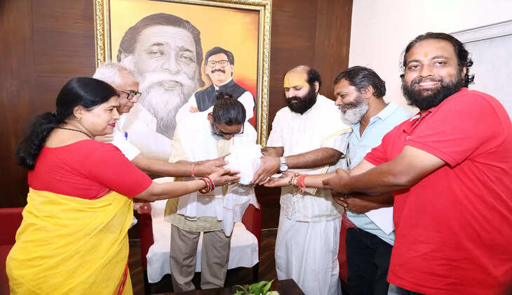 श्रीराम जानकी तपोवन मंदिर शिला पूजन कार्यक्रम का आमंत्रण लेकर पहुंचे ट्रस्ट पदाधिकारी, मुख्यमंत्री से की मुलाकात