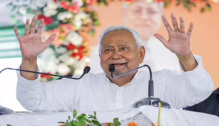 बक्सर दौरे पर सीएम नीतीश कुमार: नवानगर औद्योगिक क्षेत्र का किया निरीक्षण, विकास परियोजनाओं की प्रगति का लिया जायजा