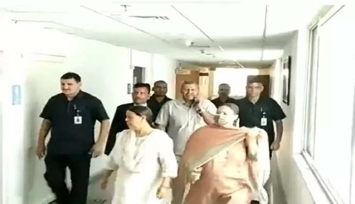 जमीन के बदले नौकरी मामले