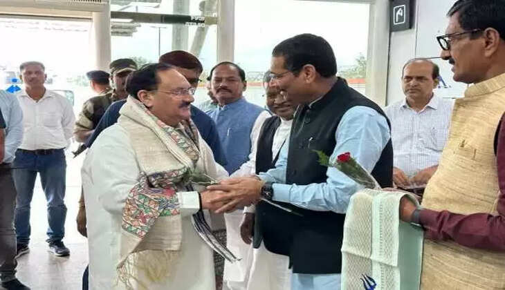 Ranchi: भाजपा के  राष्ट्रीय अध्यक्ष जेपी नड्डा  का रांची एयरपोर्ट पर किया गया भव्य स्वागत, हेलीकॉप्टर से जशपुर हुए रवाना