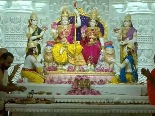 राजसी रूप में श्रीराम की छवि