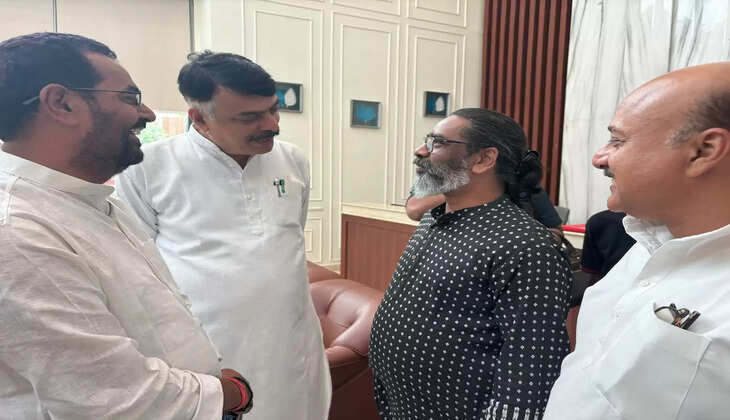 राजेश ठाकुर ने मुख्यमंत्री से की मुलाकात, गुरुजी के स्वास्थ्य की ली जानकारी