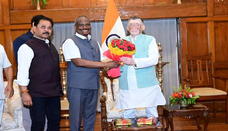 राज्यपाल ने किया "झारखंड: एक सिंहावलोकन" पुस्तक का विमोचन