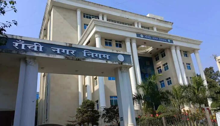 नोटिसों के बावजूद नगर निगम की कार्रवाई सवालों के घेरे में, ट्रेड लाइसेंस लेने में रुचि नहीं दिखा रहे लोग