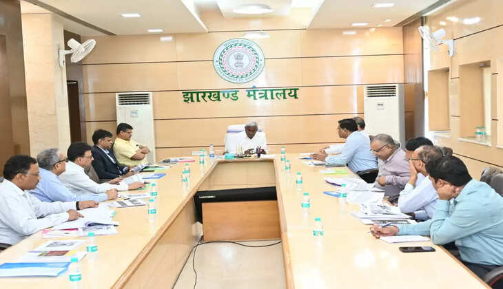 मुख्यमंत्री ने पेयजल एवं स्वच्छता विभाग द्वारा क्रियान्वित योजनाओं की प्रगति की समीक्षा की 