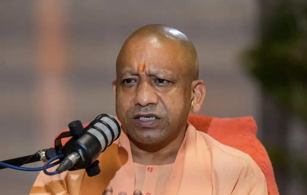 यूपी में बड़ा प्रशासनिक फेरबदल: 363 PCS अधिकारियों के तबादले, दो चरणों में जारी हुए ट्रांसफर आदेश