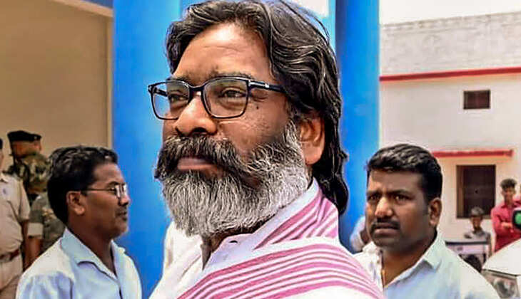 मुख्यमंत्री हेमंत सोरेन को एमपी-एमएलए कोर्ट से झटका, चार दिसंबर को अदालत में सशरीर हाज़िर होने का आदेश 