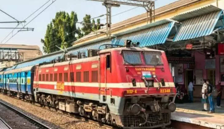 कुड़मी आंदोलन:   रांची रेल मंडल से चलने वाली कई ट्रेन रद्द, 8 ट्रेन के रूट बदले गये