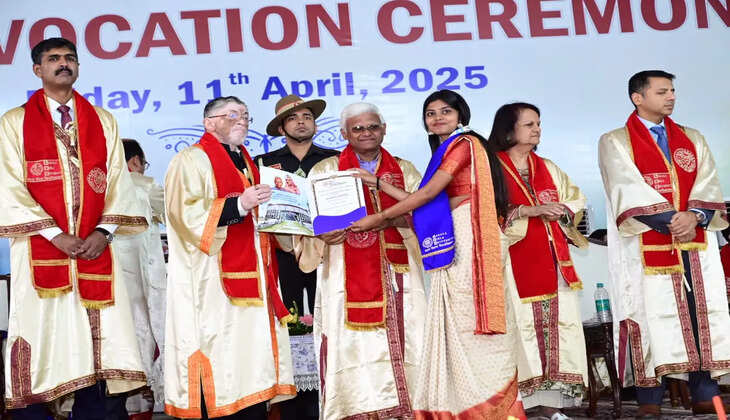 ज्ञान का उपयोग समाज की सेवा में करें, नवाचार और मूल्यों से राष्ट्र निर्माण में योगदान दें : राज्यपाल 