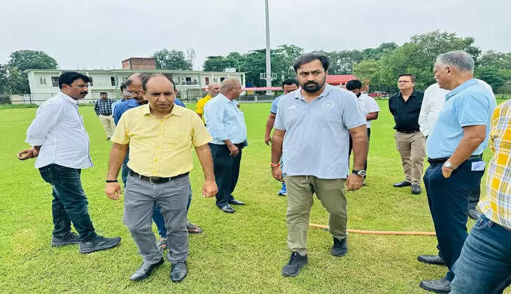 हजारीबाग : BCCI टीम ने किया संजय सिंह क्रिकेट स्टेडियम का निरीक्षण, मिल सकती है मान्यता 