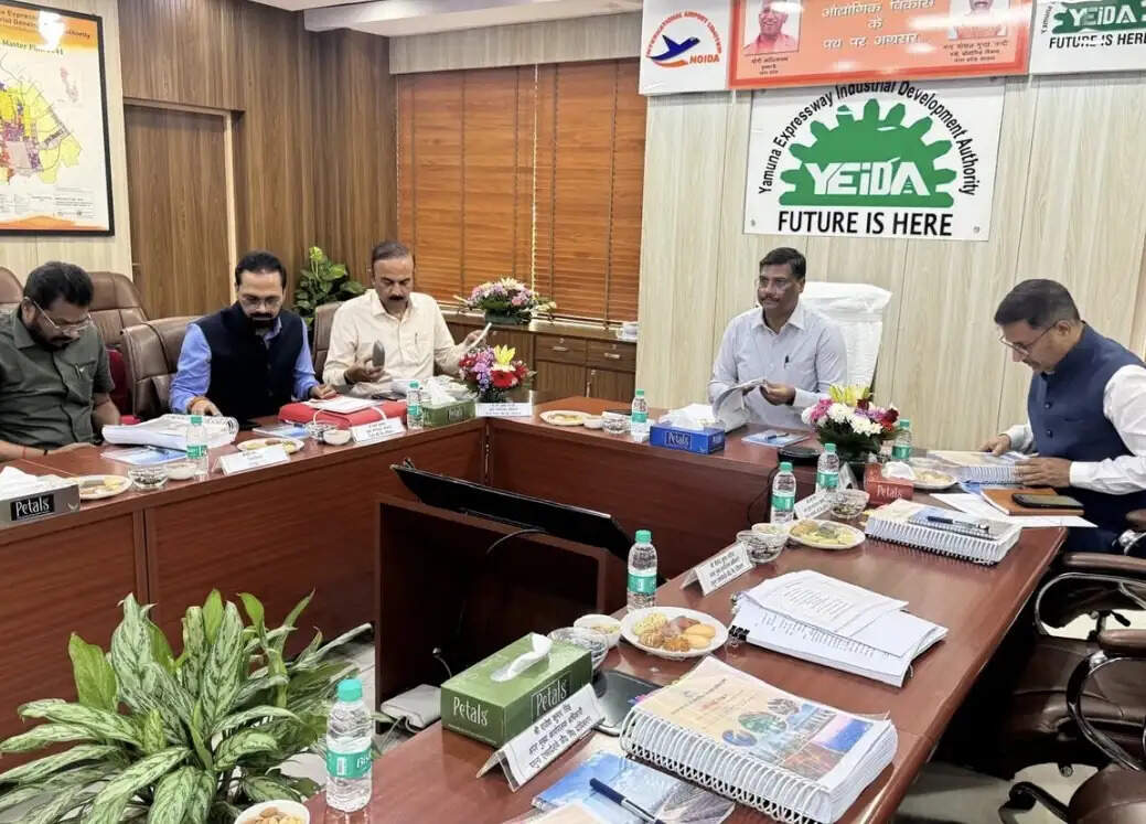 जेवर में विकास की नई उड़ान! मेडिकल हब, फार्मा क्लस्टर और ताइवान सिटी को मंजूरी, एयरपोर्ट क्षेत्र बनेगा बड़ा औद्योगिक केंद्र