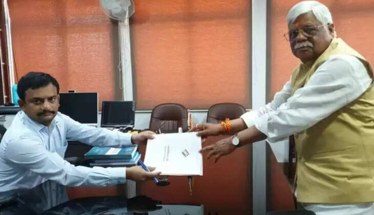 लोकसभा चुनाव 2024 : पलामू सीट से विष्णु दयाल राम ने नामांकन दाखिल किया