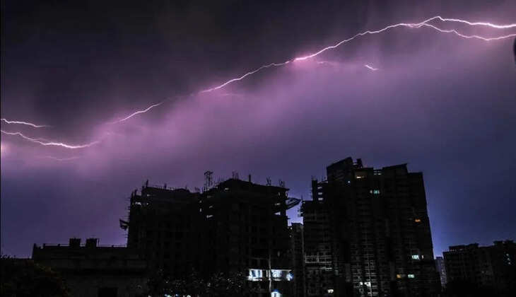 झारखंड के कई जिलों में अगले 3 घंटे में वज्रपात और बारिश की संभावना, मौसम विभाग ने जारी किया अलर्ट