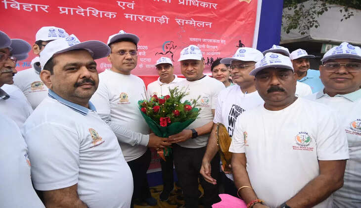 पटना में मतदाता जागरूकता के लिए मिनी मैराथन दौड़ का सफल आयोजन 