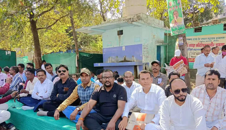  Ranchi: TET सफल सहायक अध्यापकों ने राजद कार्यालय का घेराव कर लगायी न्याय की गुहार 