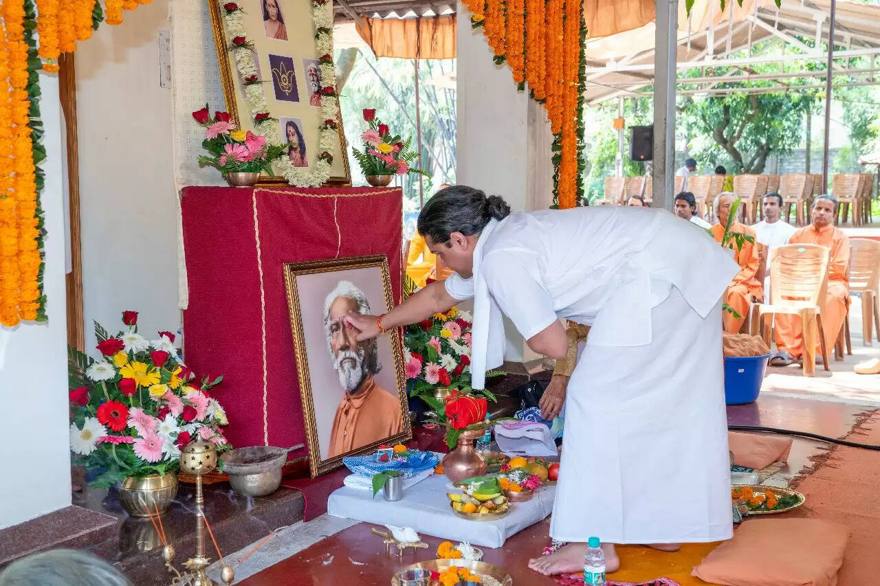 रांची : योगदा आश्रम में ज्ञानावतार स्वामी श्रीयुक्तेश्वरजी की 170वीं जयंती का स्मरणोत्सव
