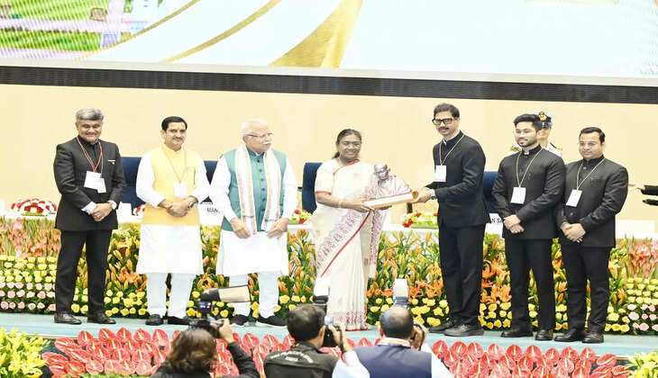 स्वच्छता में झारखंड की चमक : जमशेदपुर को मिला देश में तीसरा स्थान, बुंडू को मिला प्रॉमिसिंग शहर का खिताब